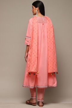 Pink Cotton Gathered Kurta Pants Suit Set image number 4