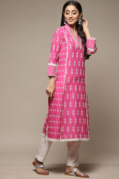 Pink Cotton Straight Embroidered Kurta image number 4