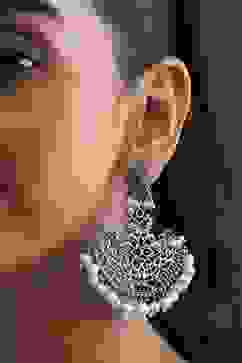 Oxid Gold Brass Chaandbali image number 1