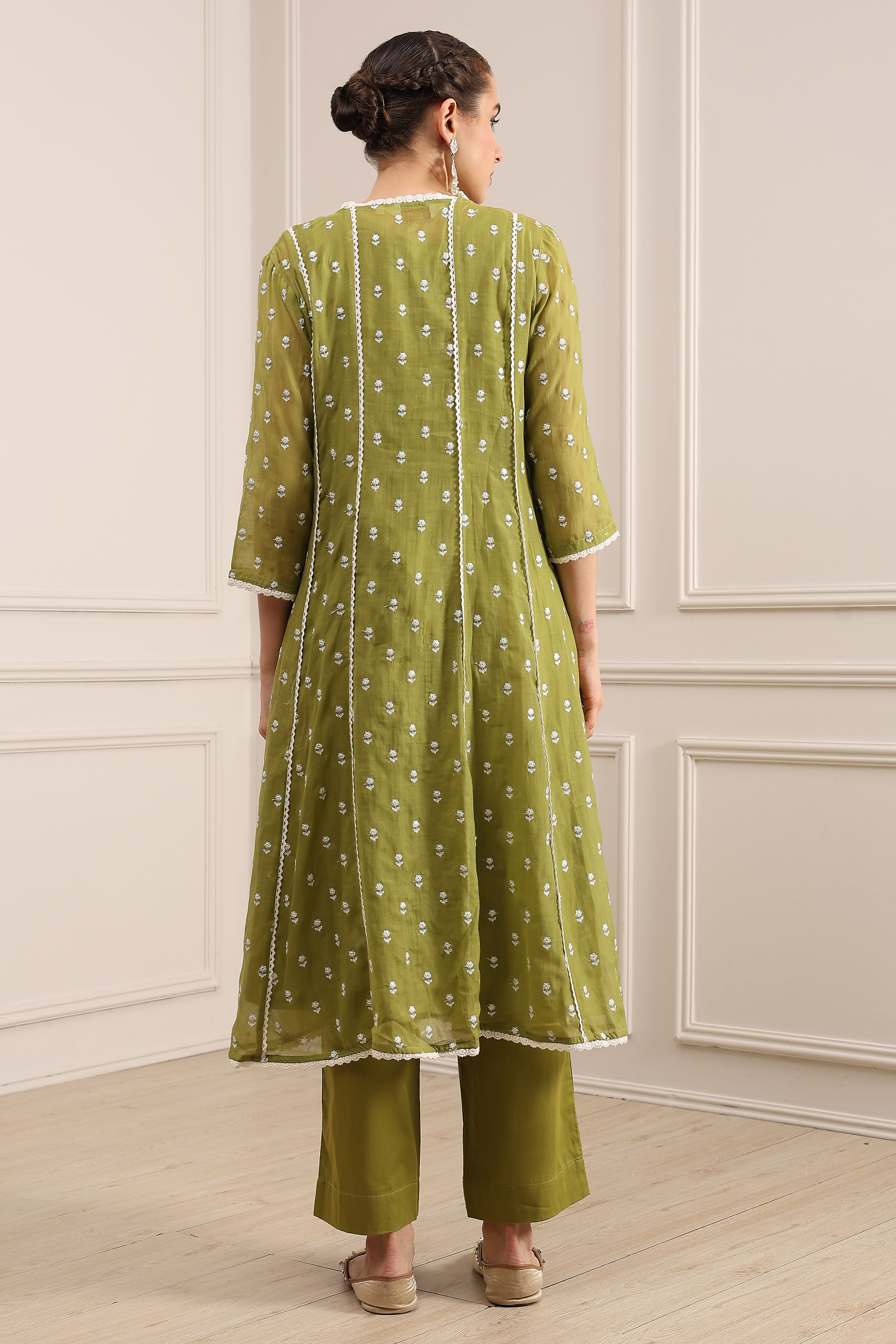 Mehndi Green Chanderi Embroidered Kalidar Suit Set image number 3