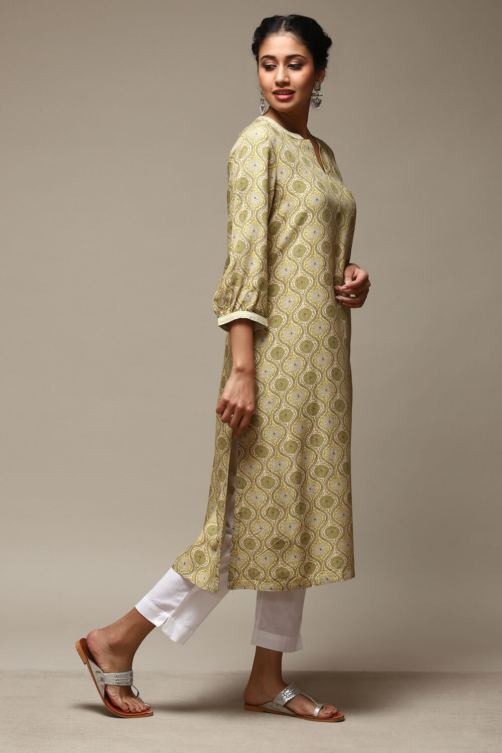 Green Rayon Straight Printed Kurta image number 4