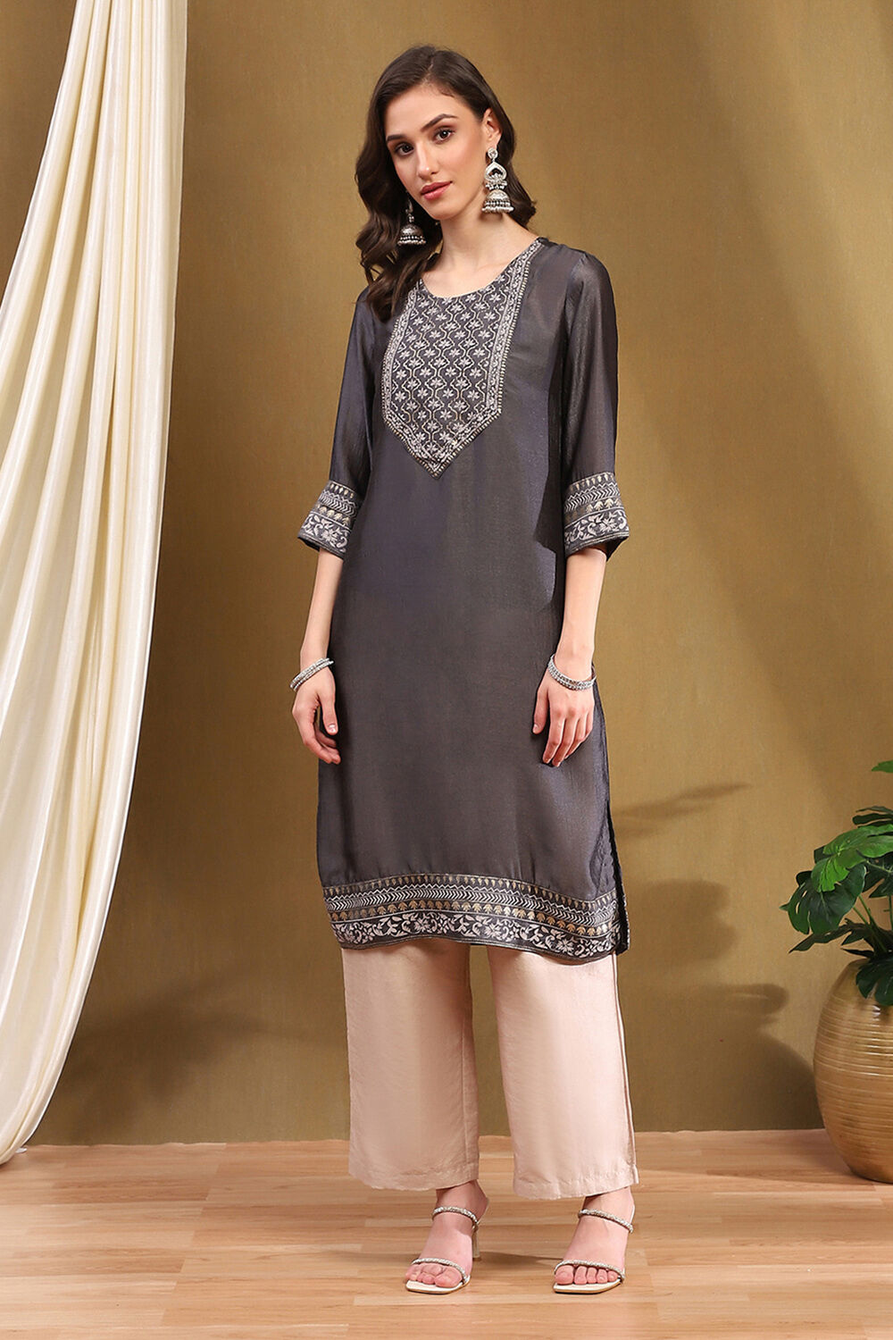 Grey Silk Yard Dyed Straight Festive Kurta image number 5
