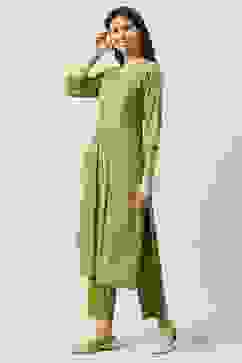 Green Rayon Straight Kurta Pant Suit Set image number 3