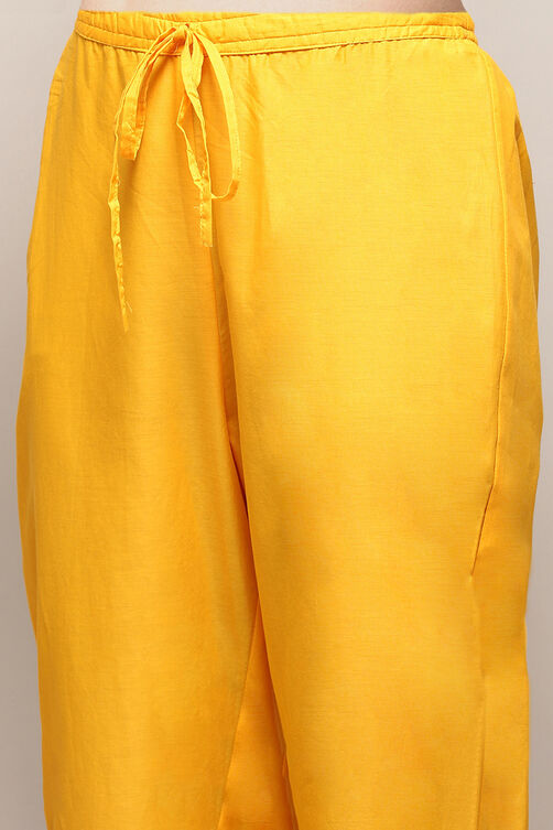 Off White Viscose Straight Printed Kurta Pant Suit Set image number 2