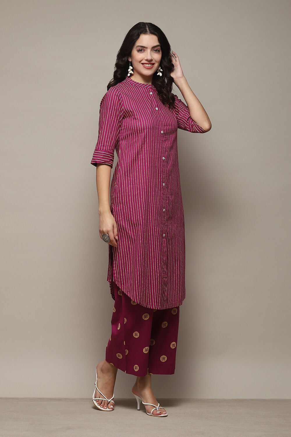 Grey Cambric Narrow Kurta Pant Suit Set image number 5