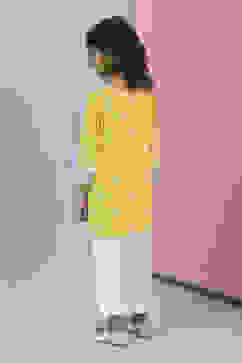 Yellow Cotton Printed Straight Suit Set image number 4