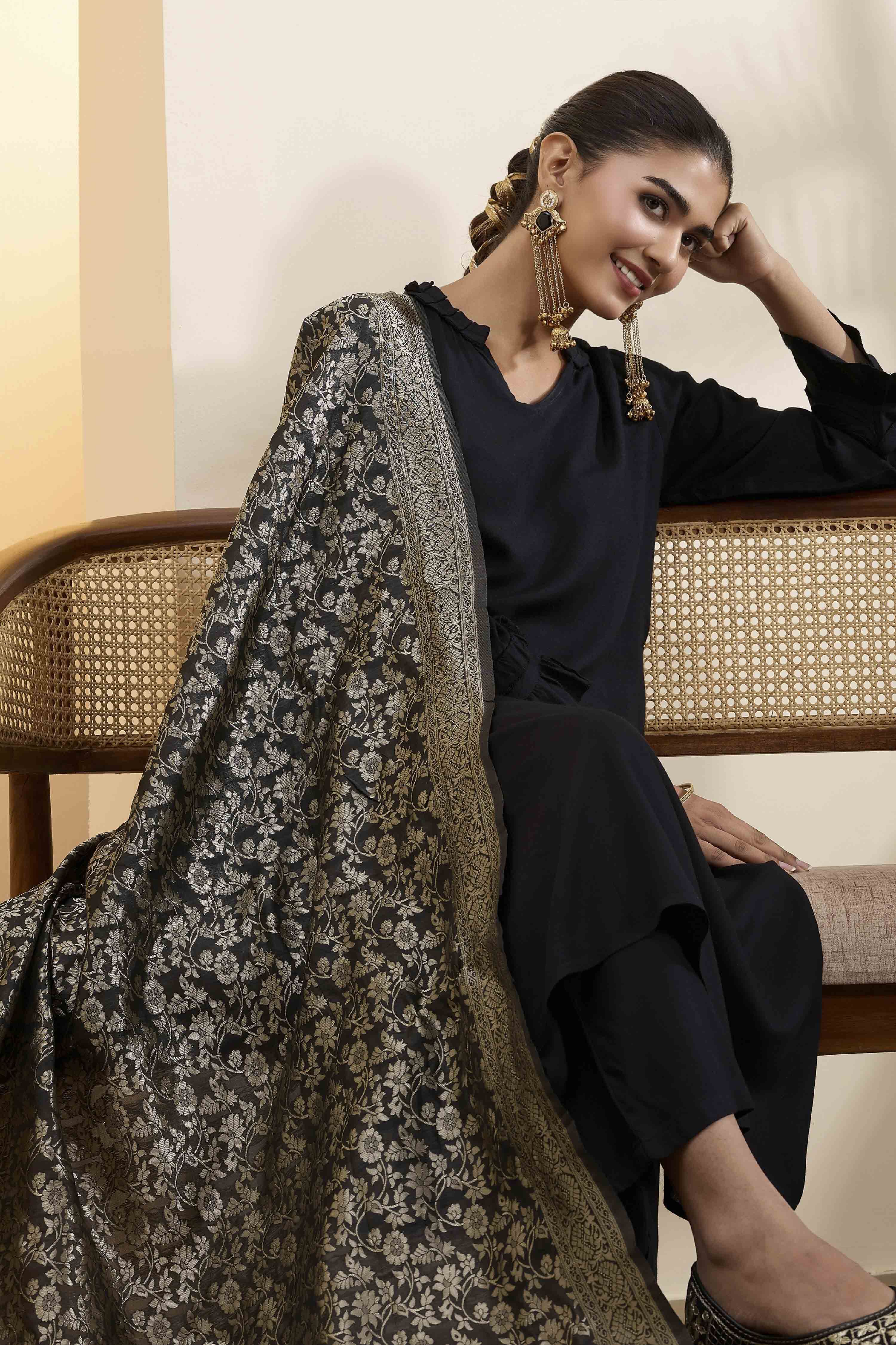 Green Black Poly Floral Banarasi Dupatta image number 3