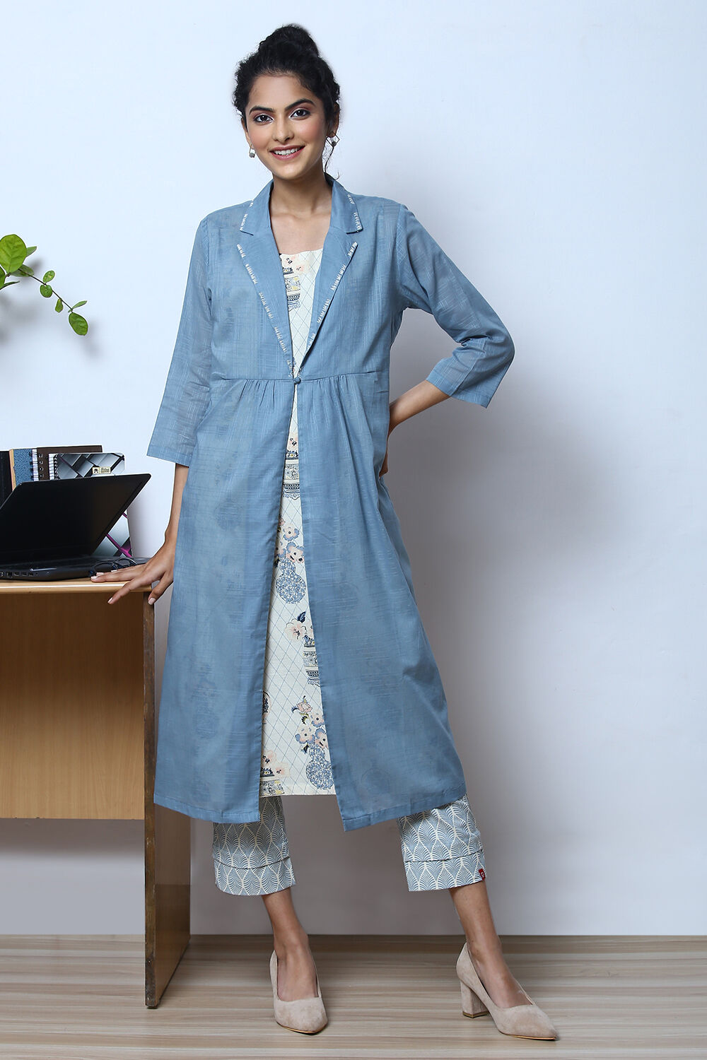 Blue Cotton Straight Printed Kurta With Shrug