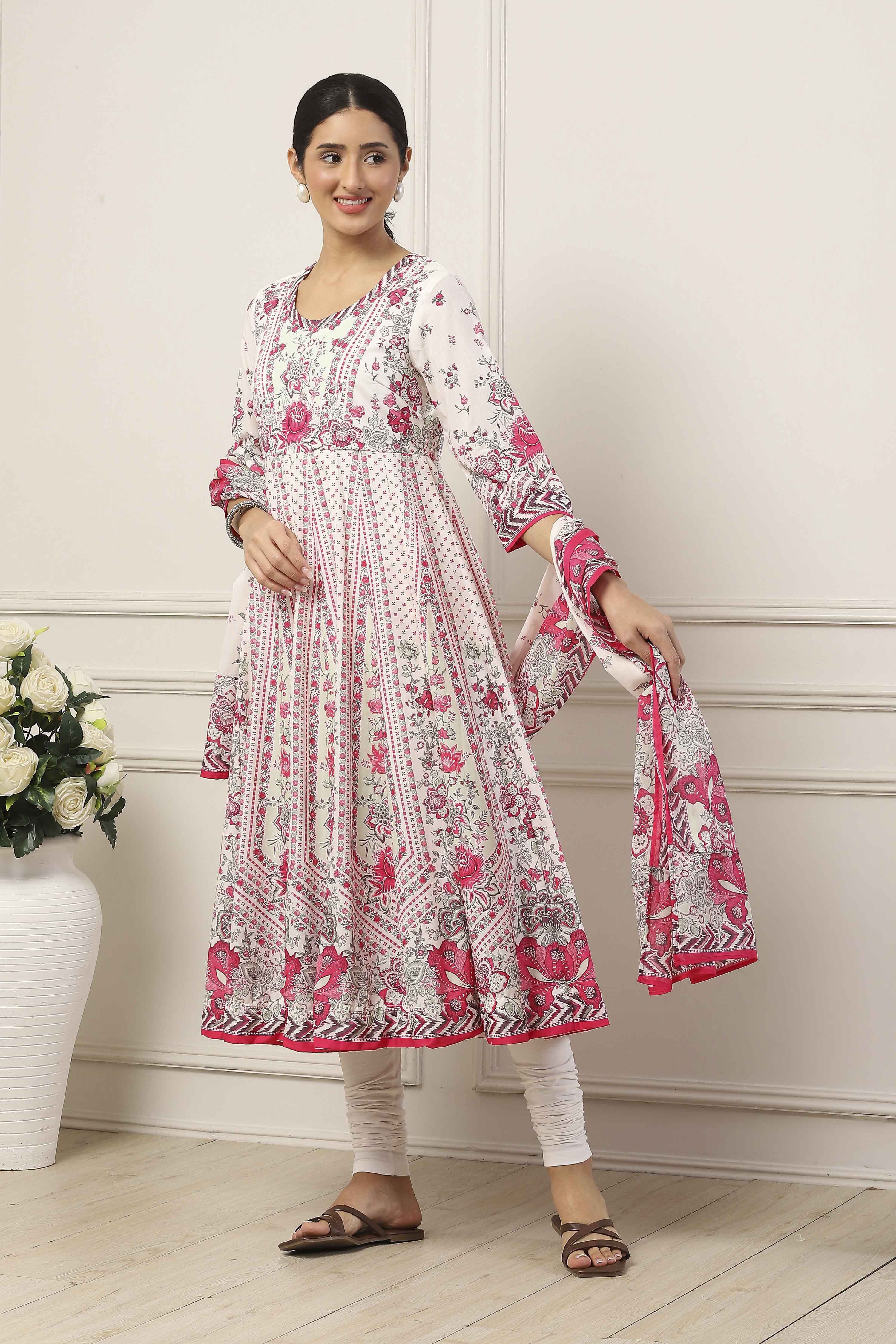 Pink Cotton Floral Printed Kalidar Suit Set image number 3