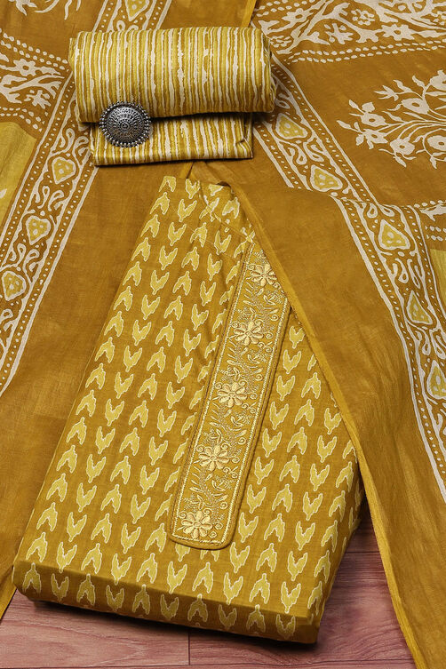 Green Cotton Screen Printed Unstitched Suit Set image number 0