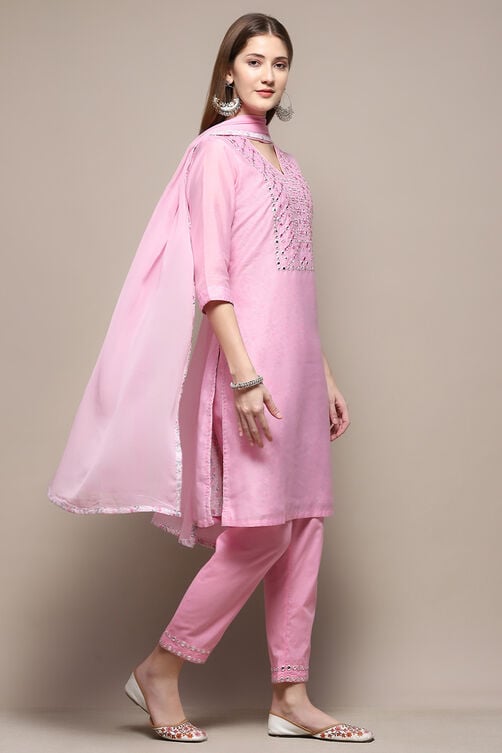 Off White Art Silk Straight Kurta Regular Pant Suit Set image number 6