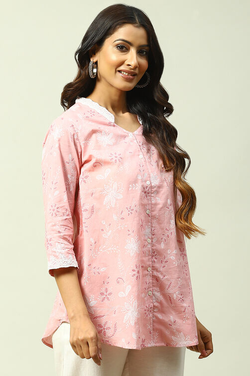 Pink Cotton Straight Printed Short Kurti image number 3