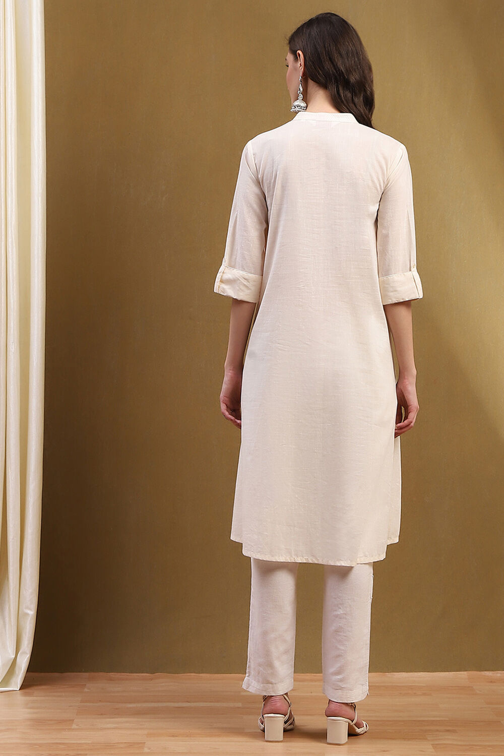 Ecru Cotton Solid Pleated A-Line Kurta image number 3