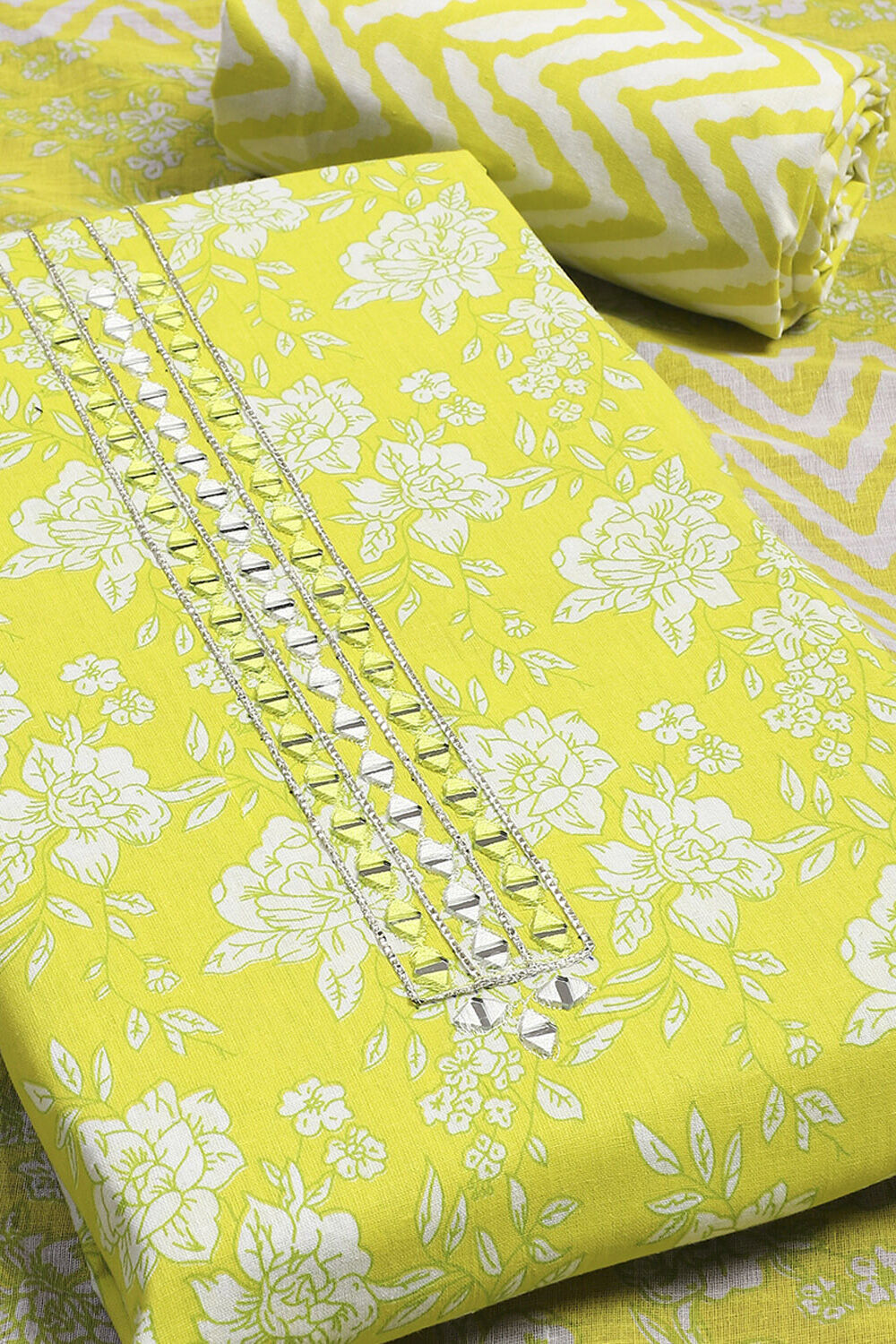 Pink Cotton Floral Printed Unstitched Suit Set image number 4