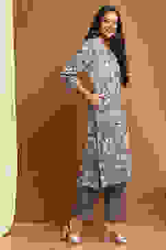 Purple Printed Straight Winter wear Kurta Set image number 5