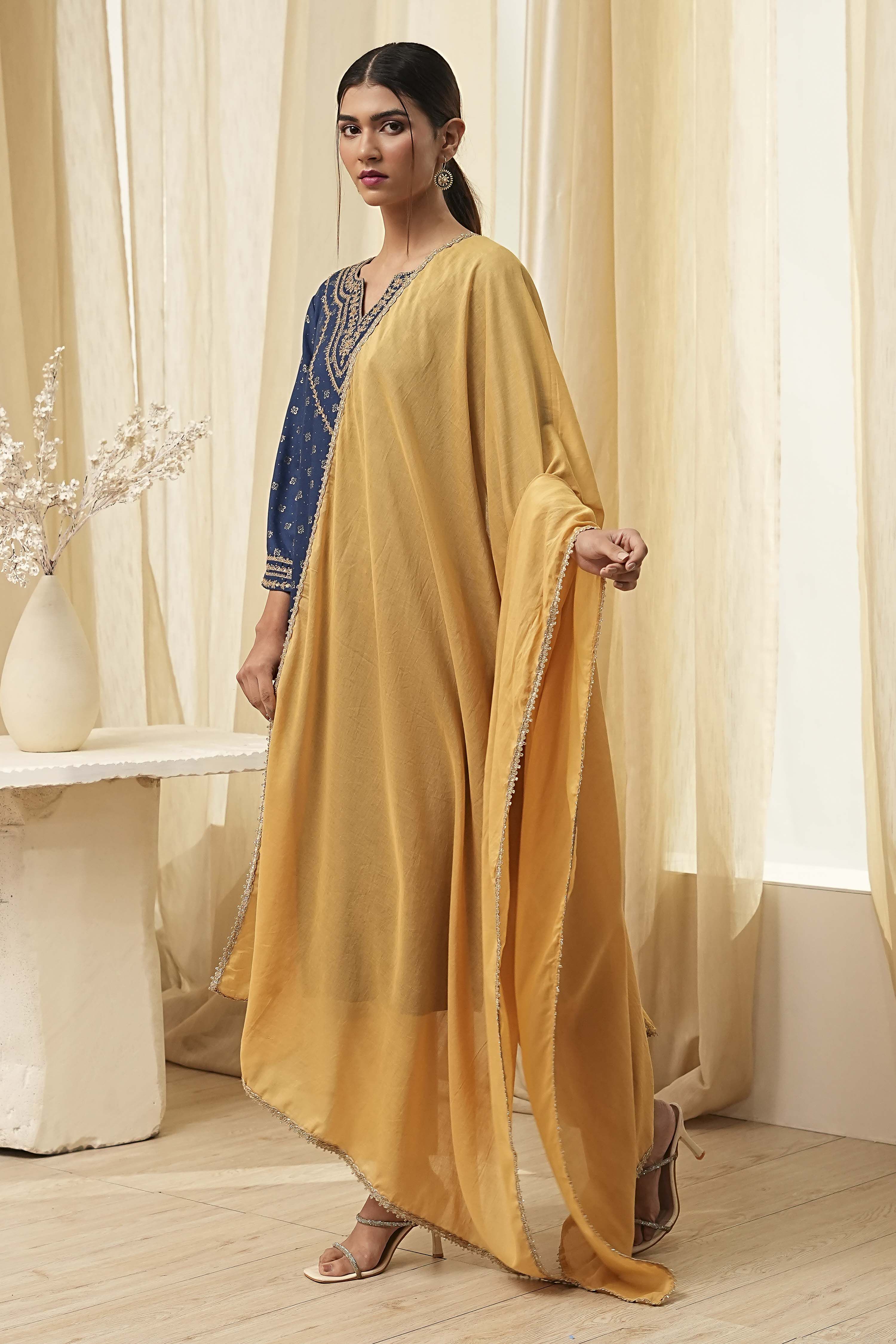 Gold-Toned Cotton Solid Dupatta image number 1