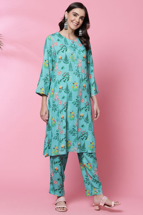 Sea Green LIVA Straight Kurta Relaxed Pant Suit Set image number 6