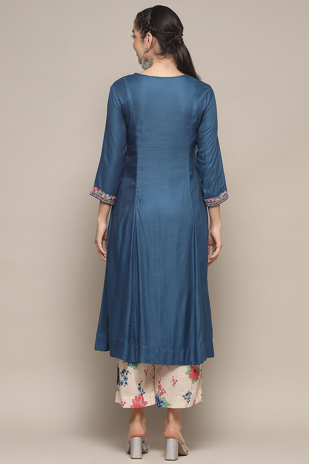 Fuschia Rayon Straight Suit Set image number 5