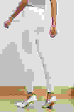 Off White Cotton Blend Solid Leggings image number 5