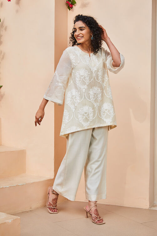 Off White Polyester Straight Kurta Set image number 5