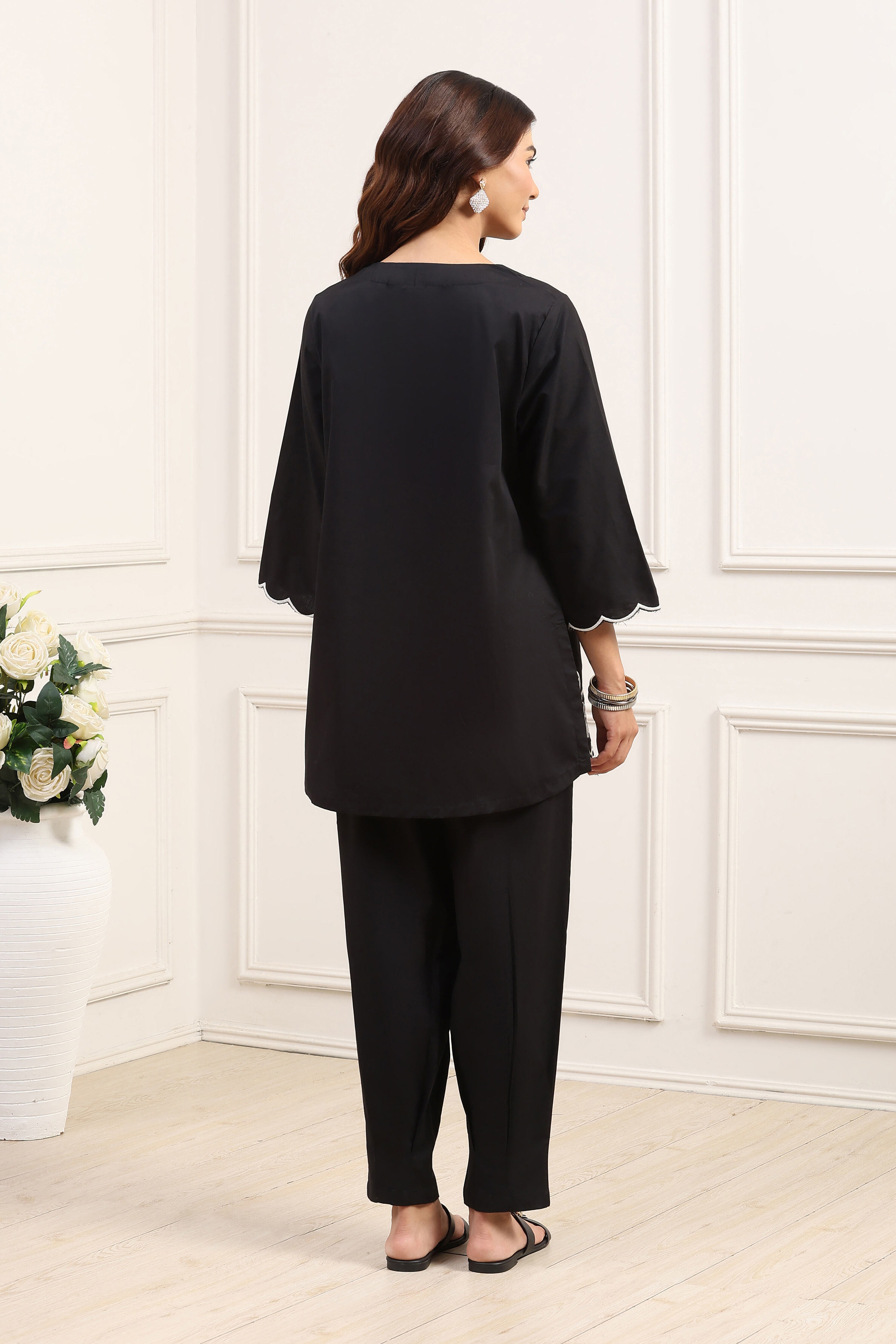 Black Cotton Straight Suit Set image number 4