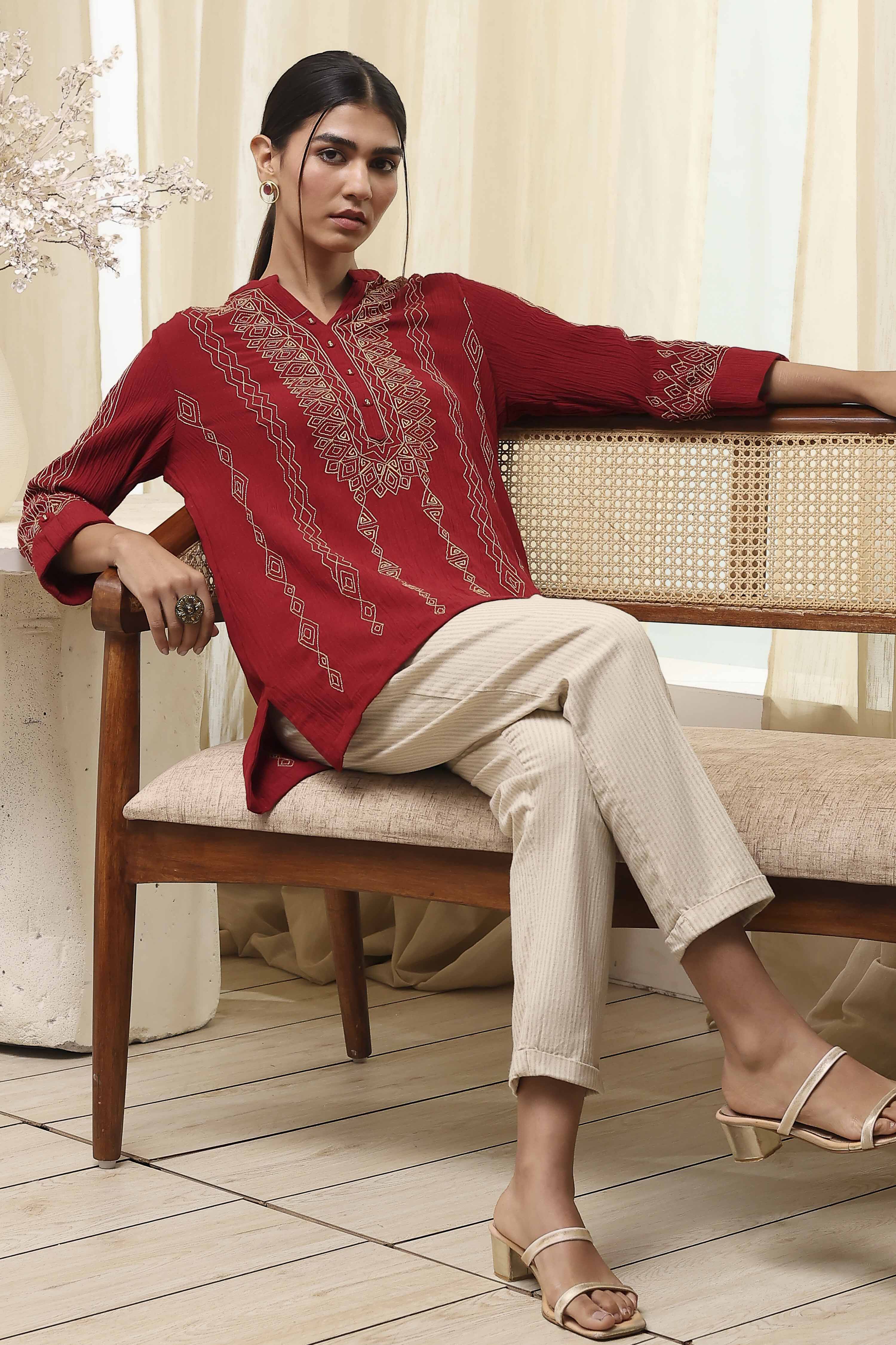 Red Embroidered Straight Short Kurta image number 6