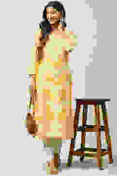 Yellow LIVA Straight Kurta image number 5