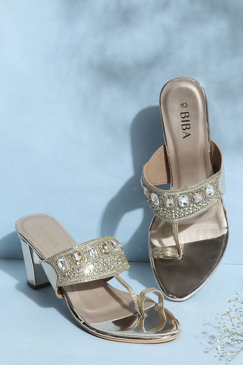 Gold Embellished Toe Ring Sandals image number 0