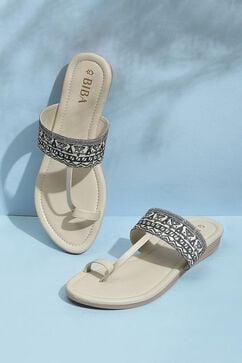 Beige Fabric Ring Toe Sandals image number 0
