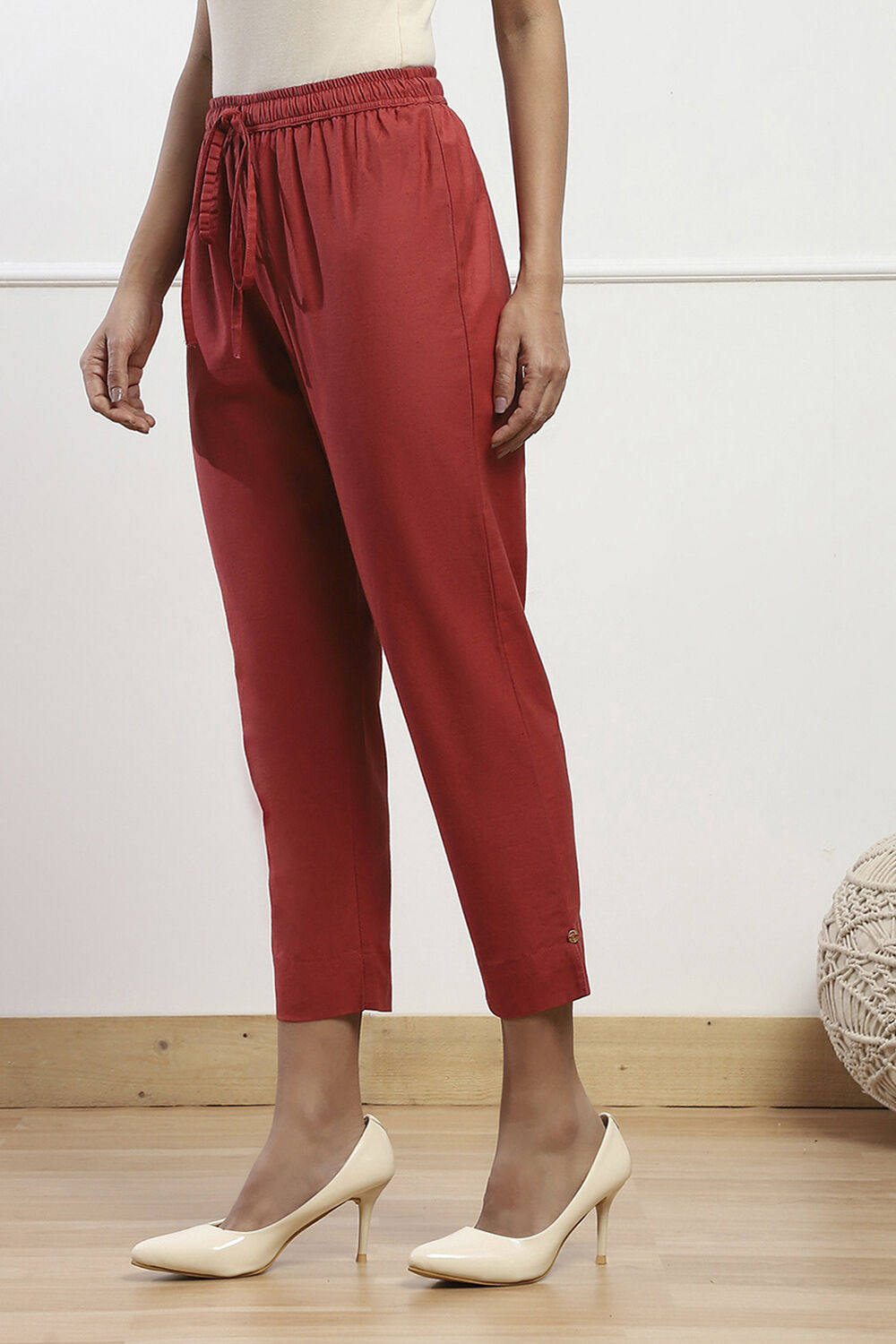 Rust Cotton Flax Slim Solid Pants image number 2