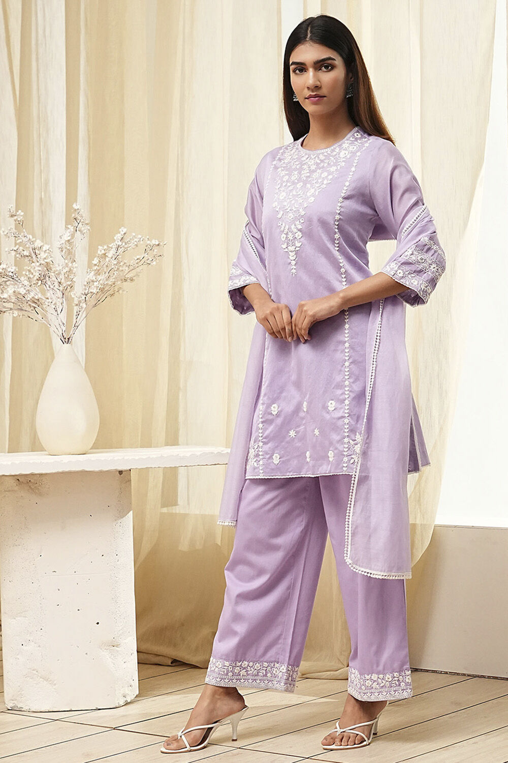 Lavender Cotton Silk Embroidered Straight Suit Set image number 3