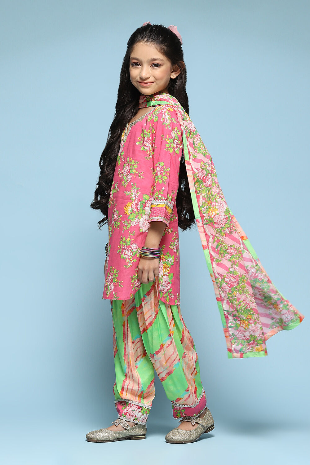 Pink & Green Cotton Straight Printed Suit Set image number 5