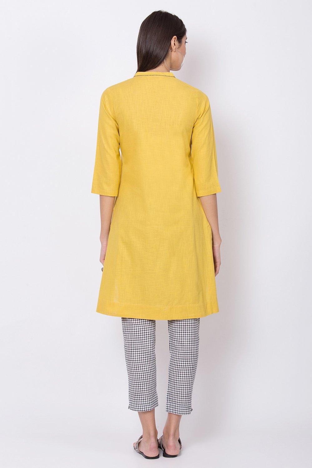 Mustard Straight Kurta Slim Pants Suit Set image number 4