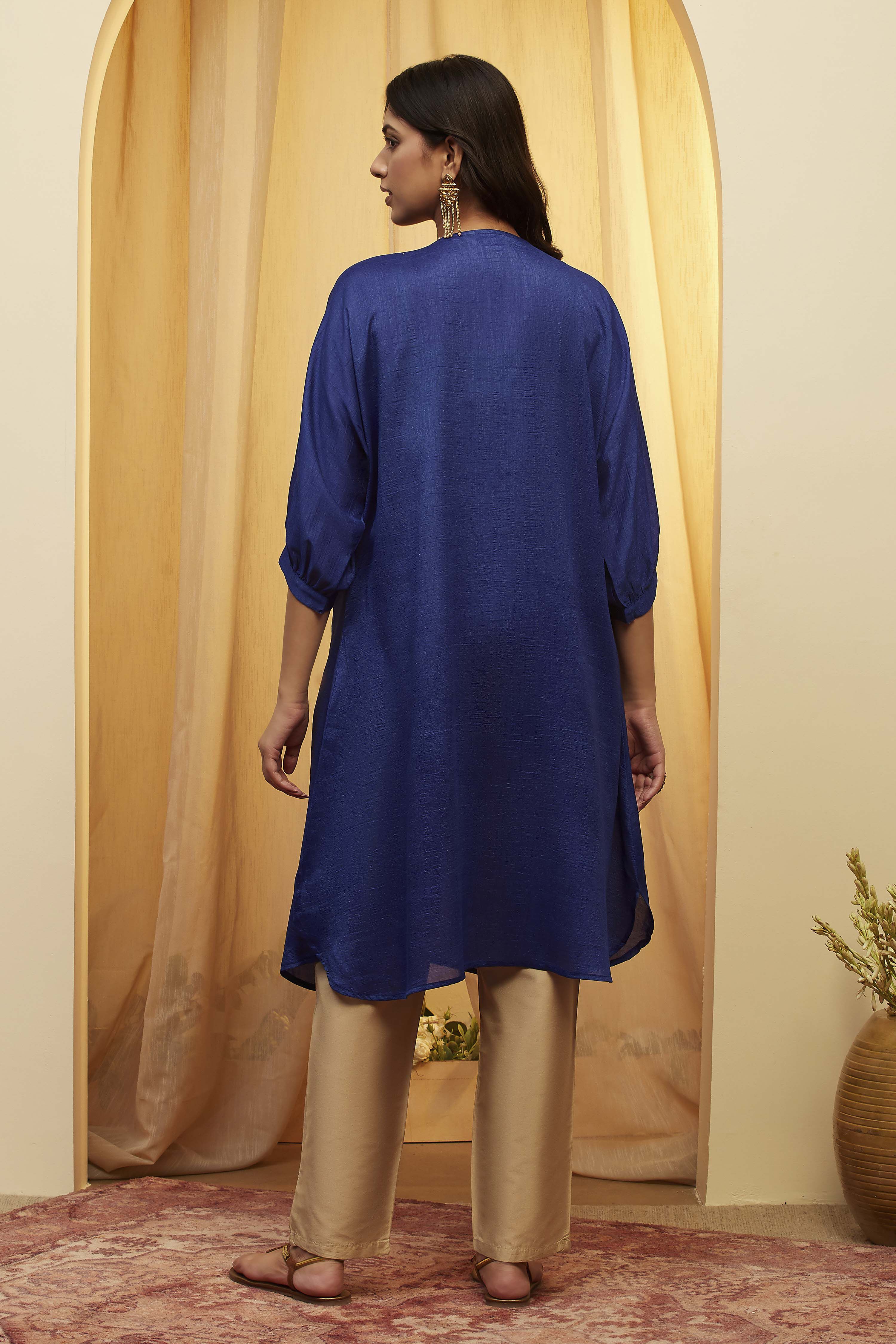 Royal Blue Yandyed Straight Kurta image number 4