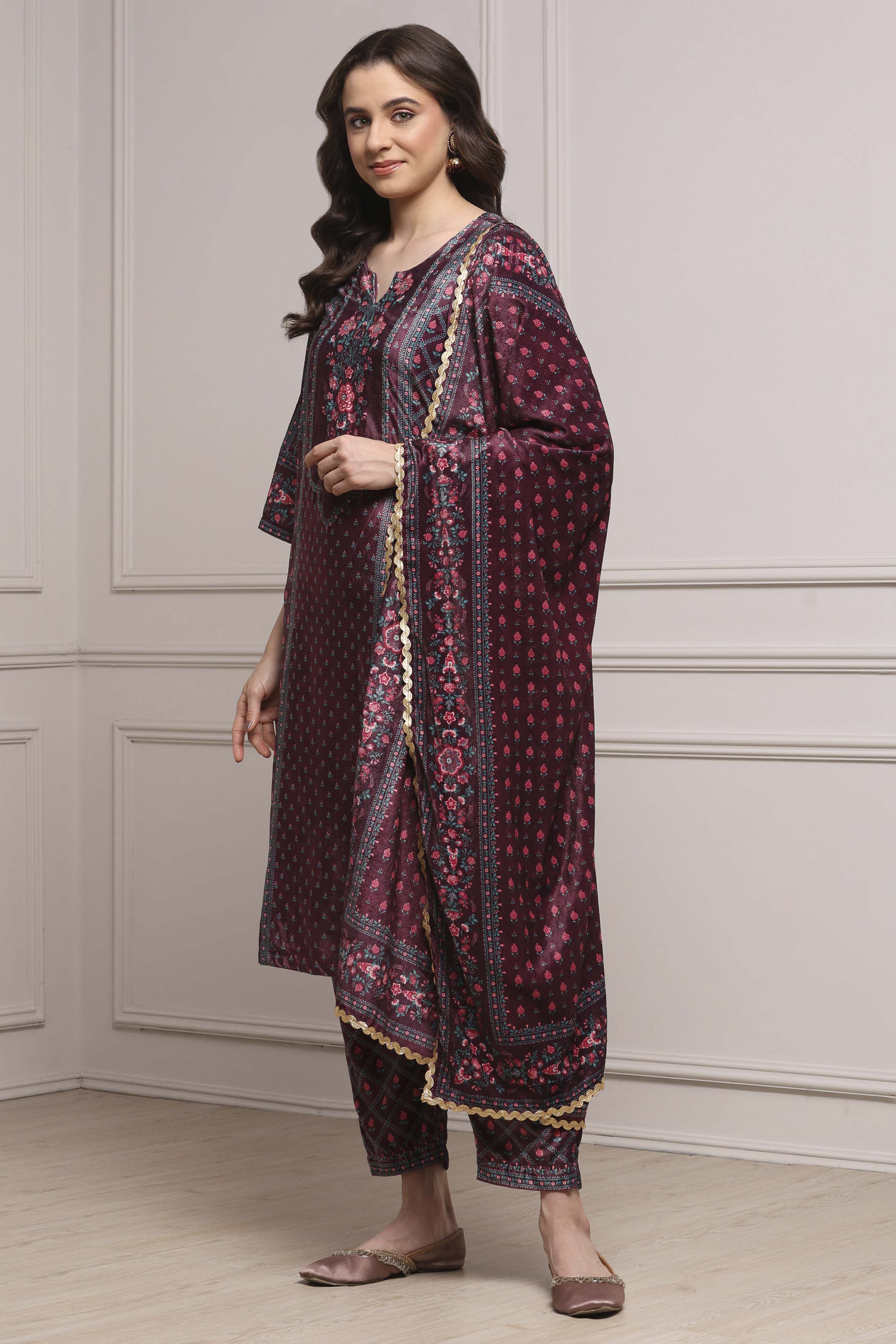 Plum Velvet Printed Straight Winter Suit Set image number 3
