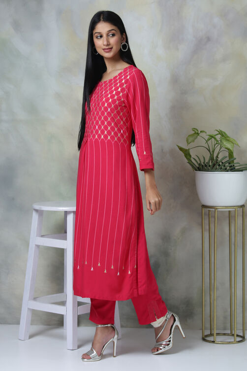 Fuchsia Rayon Straight Kurta Pants Set image number 3