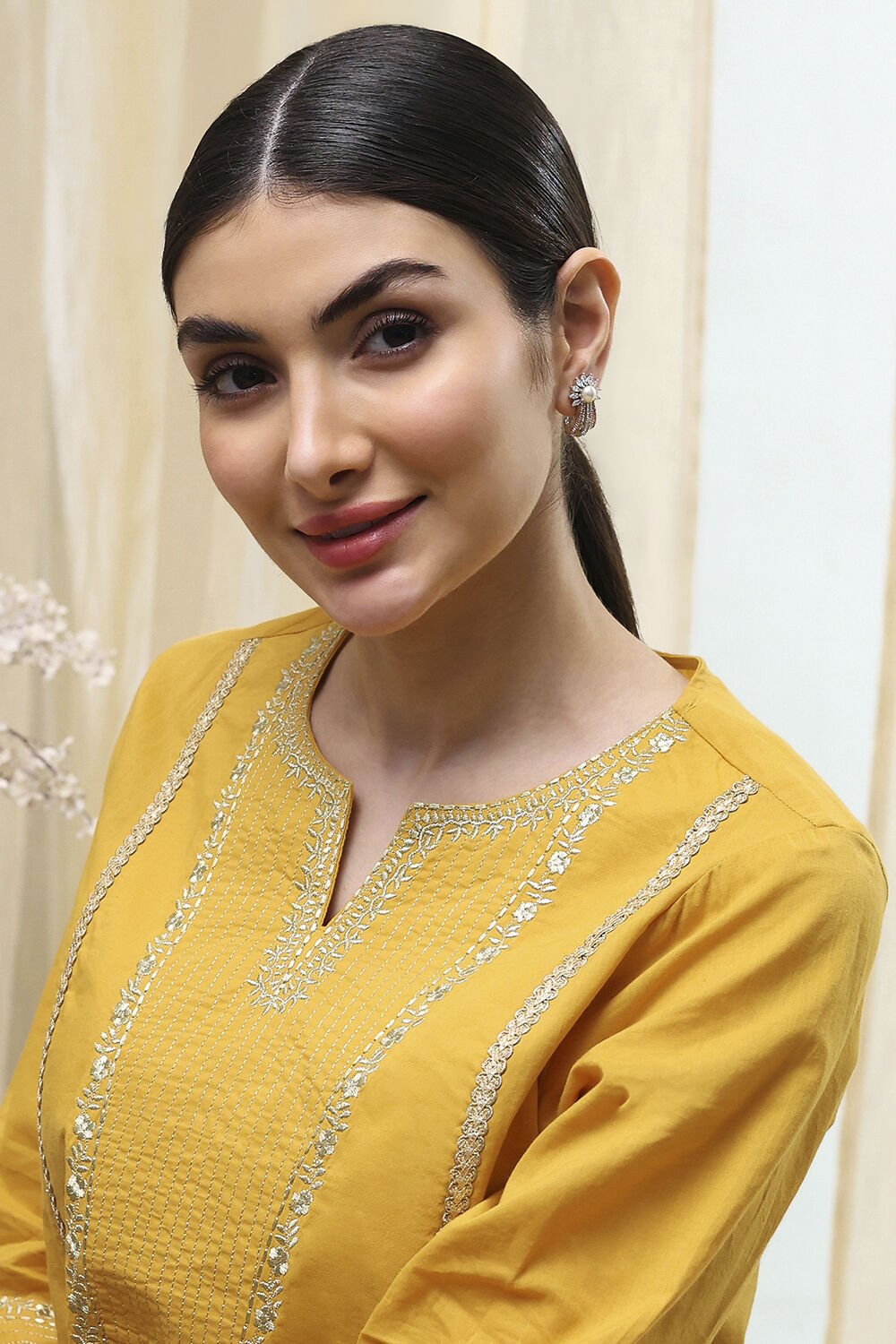 White Brass Huggies image number 3