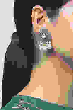 White Kundan Festive Studs image number 3