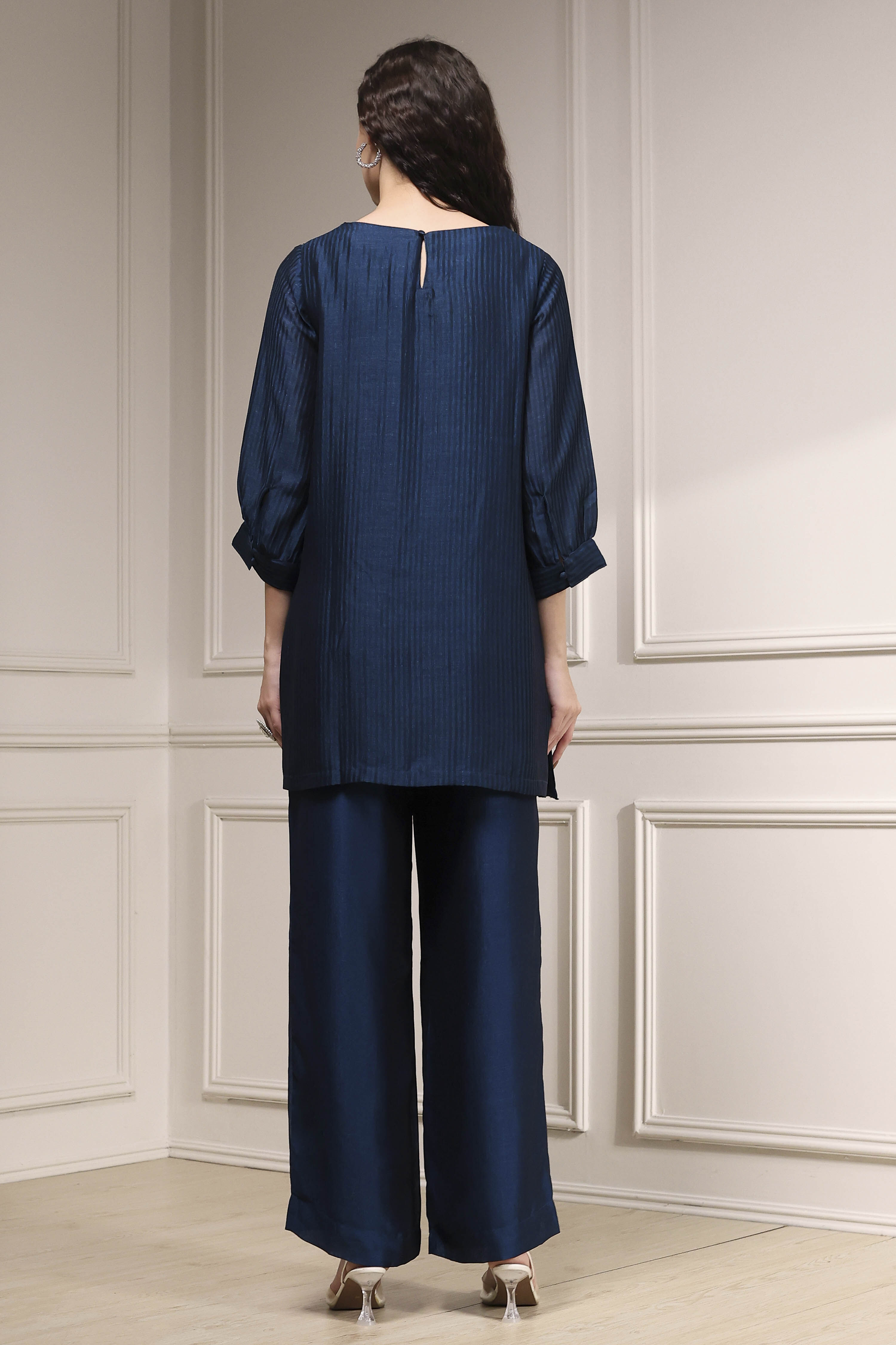 Blue Self-Designed Straight Kurta Set image number 4