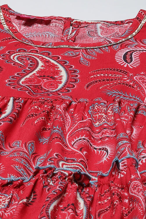 Red Rayon Tiered Printed Kurta image number 1