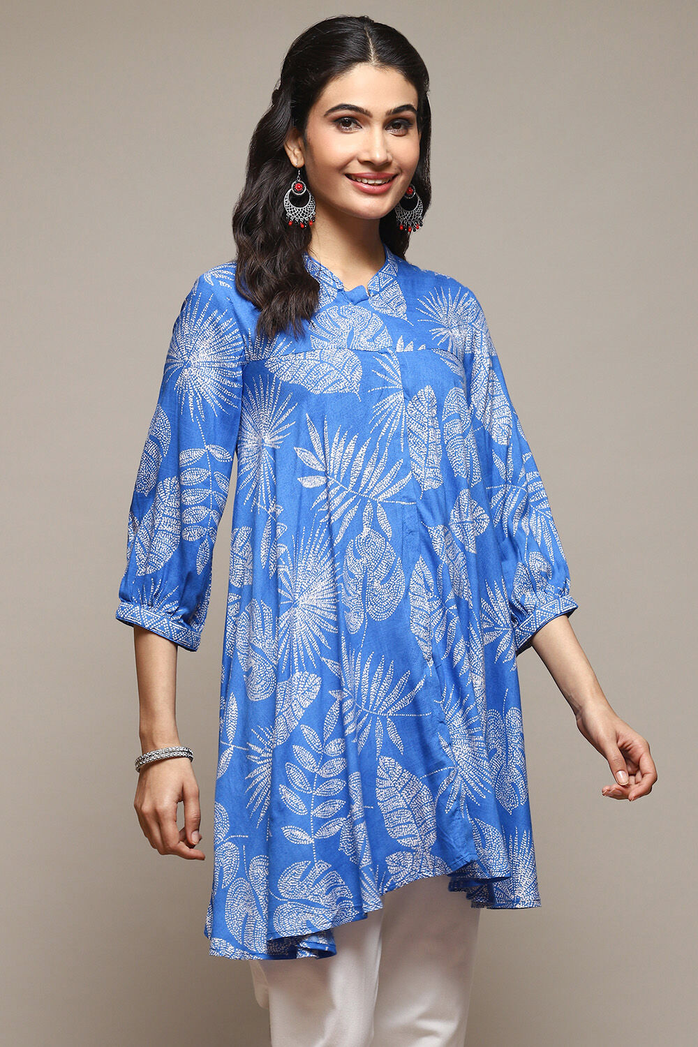 Blue LIVA Printed Kurti image number 4