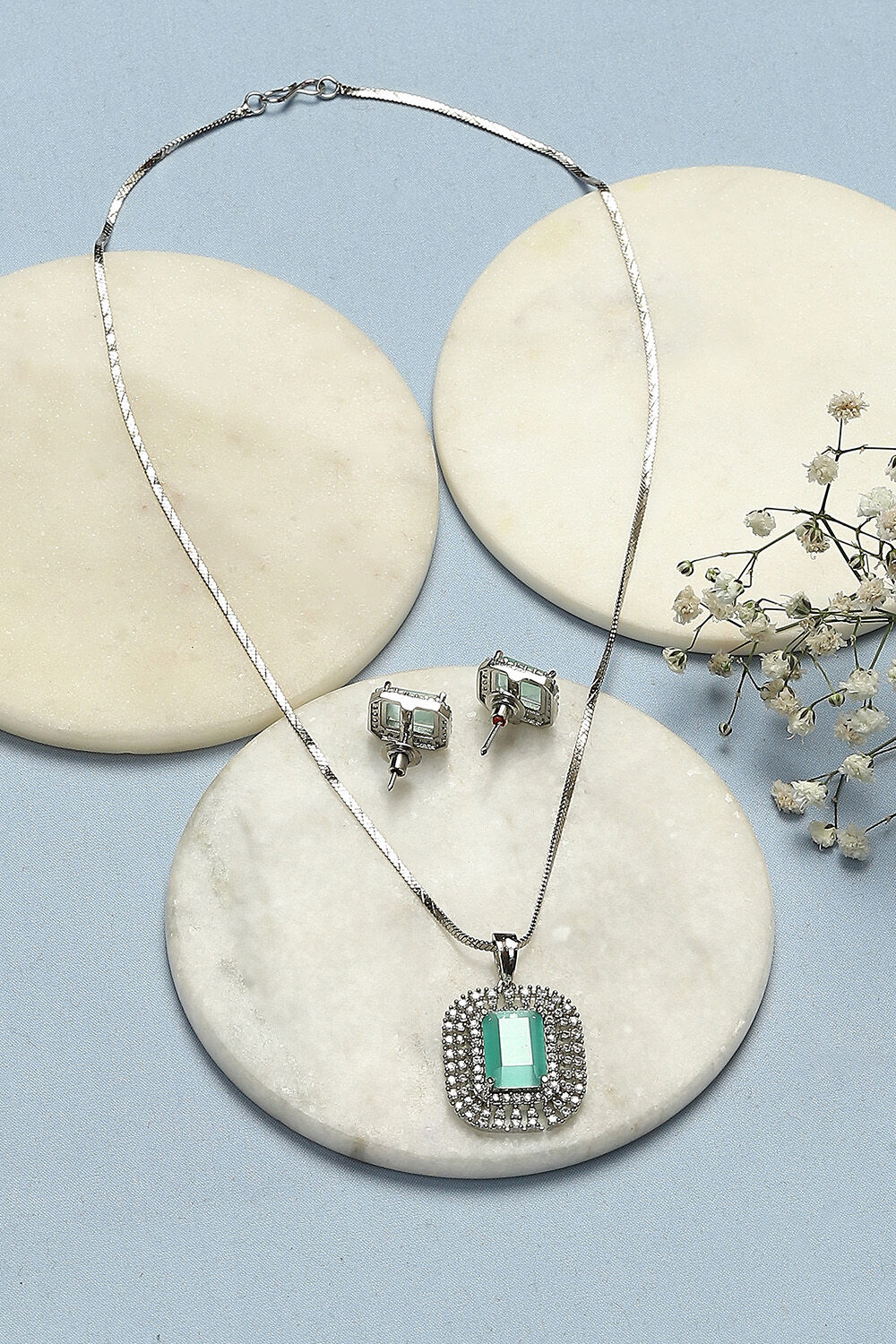 Mint Green Brass Necklace Set image number 2