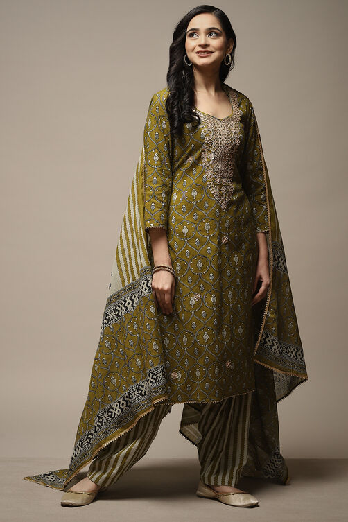 Hathira - elephant hand block printed cotton suit set in green and yellow