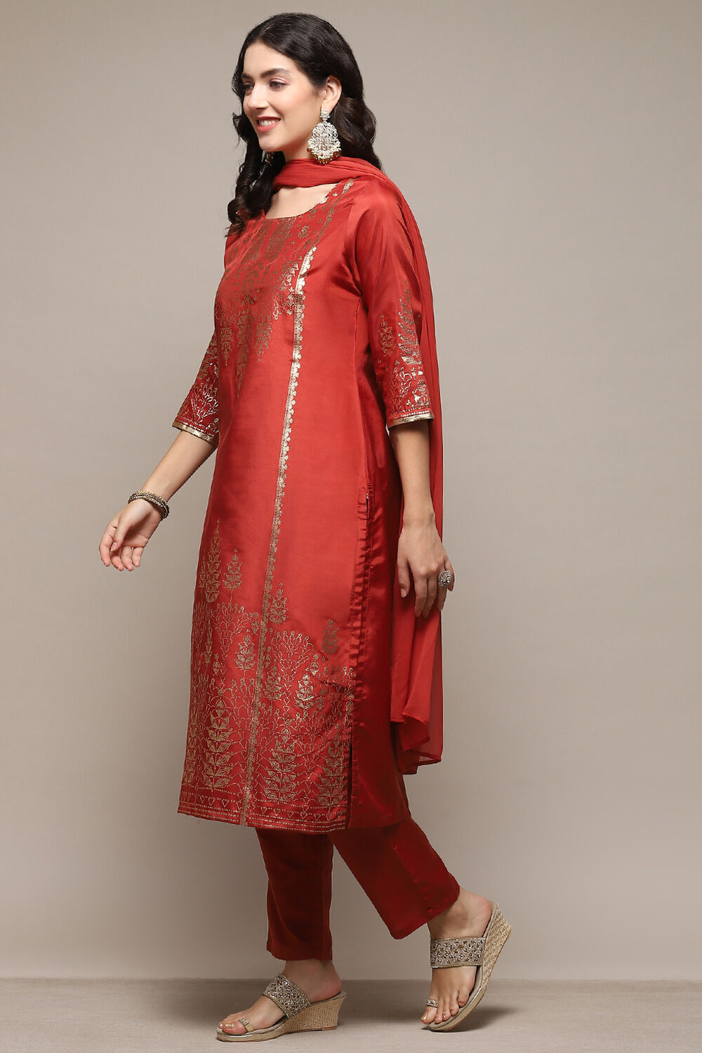 Maroon Poly Shantoon Narrow Kurta Pant Suit Set image number 4