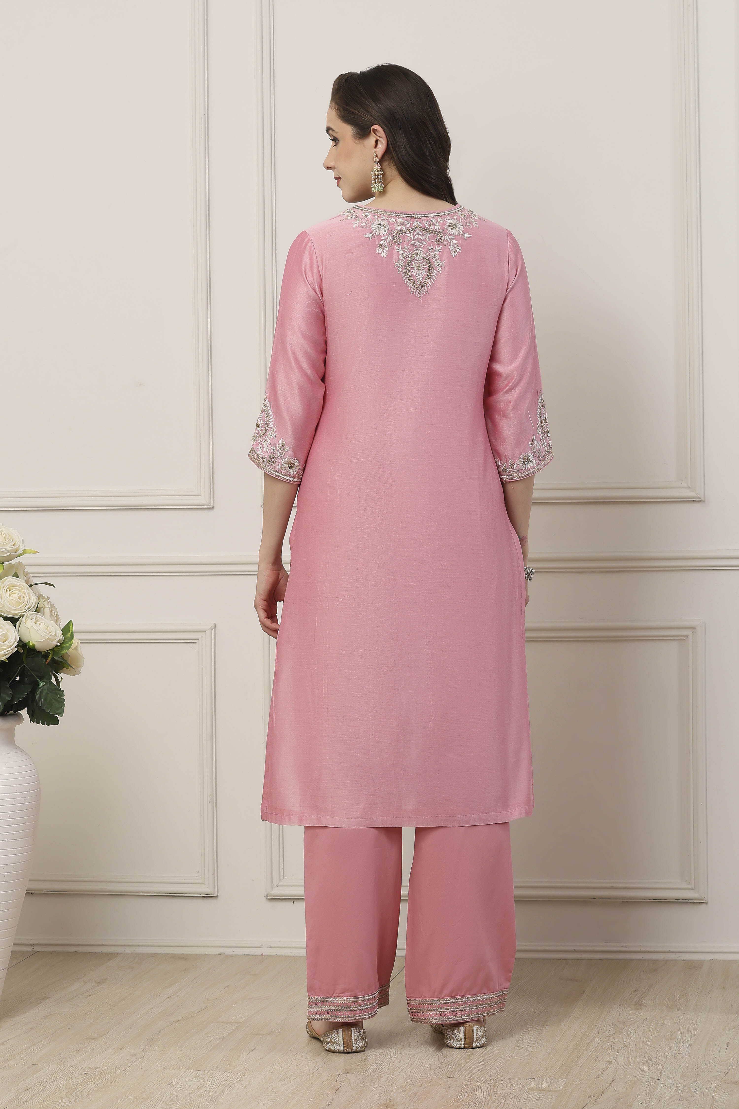 White Silk Chanderi Straight Suit Set image number 4