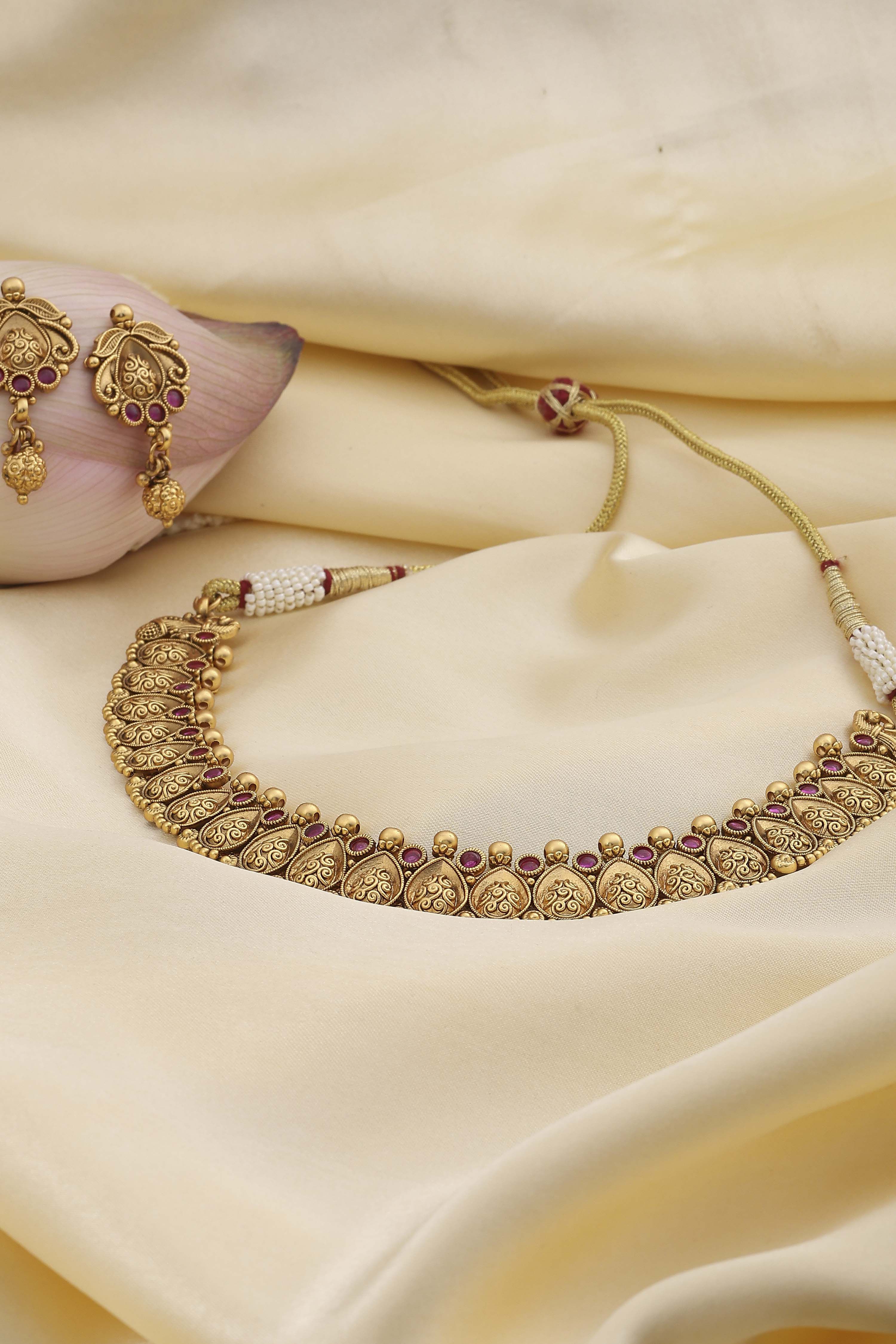 Gold Brass Necklace Set image number 0