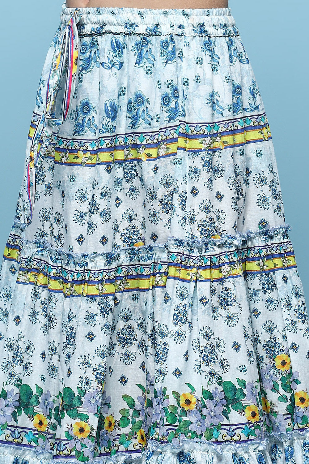 White Tiered Lehenga With Printed Blouse & Net Dupatta image number 2