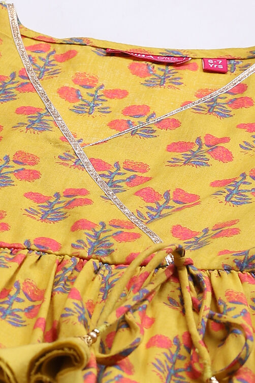 Yellow Cotton Straight Printed Kurta Set image number 1