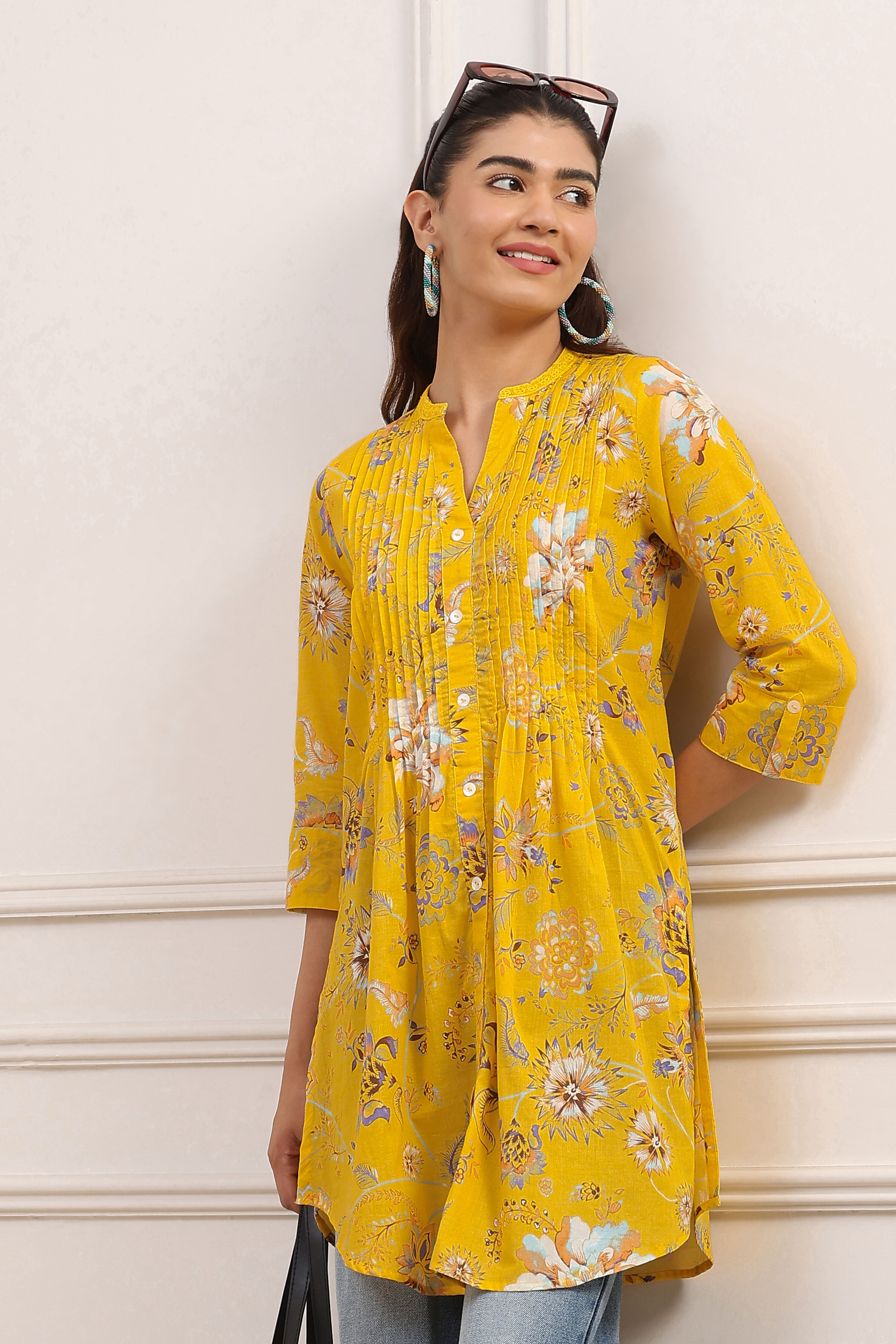 Yellow Rayon Straight Kurti image number 7