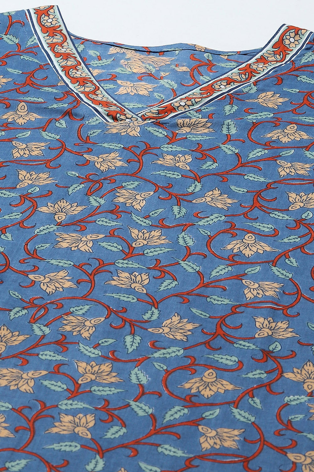 Green Cotton Unstitched Suit set image number 2